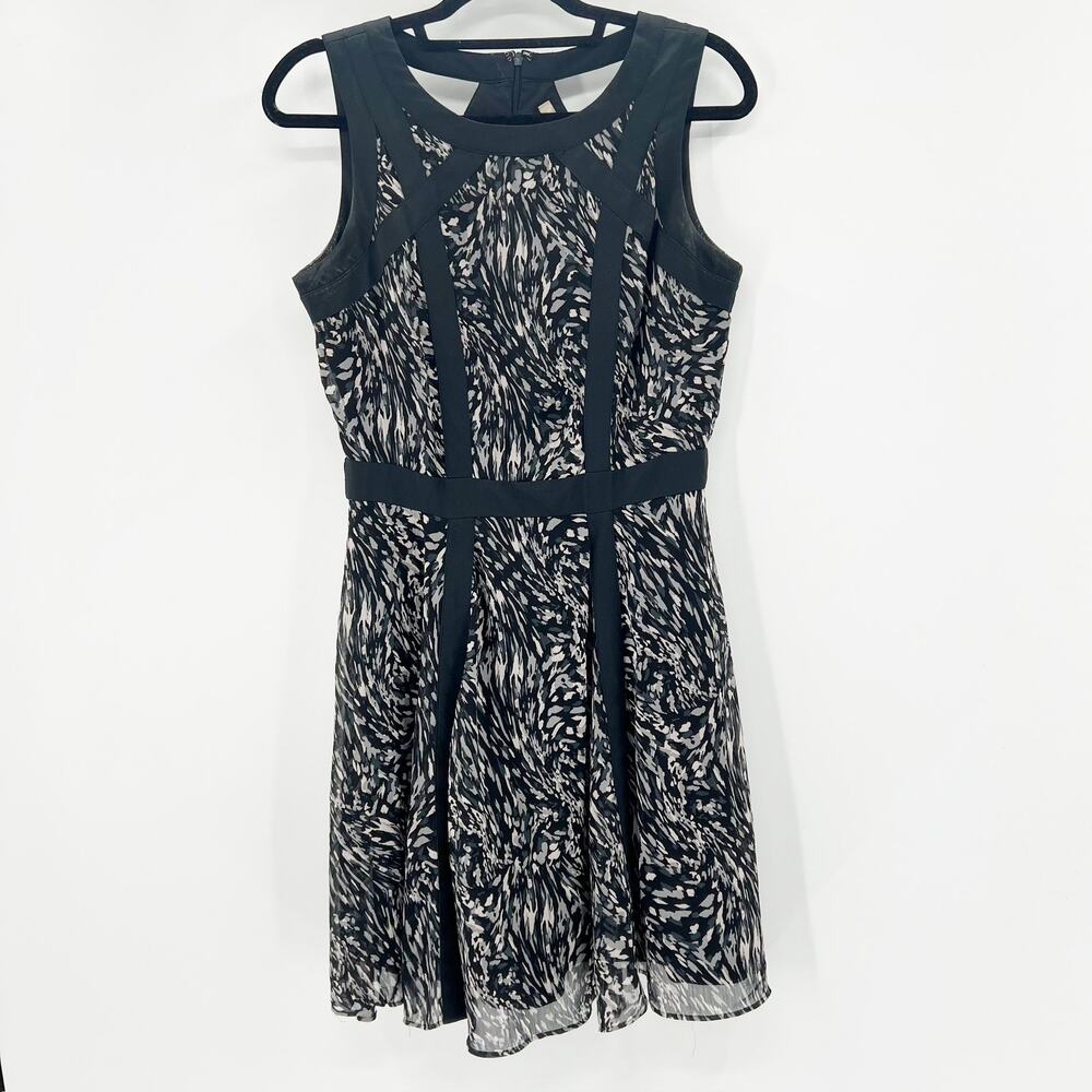 Banana Republic Women's Black Sleeveless‎ Printed Mini Skater Dress Size 6